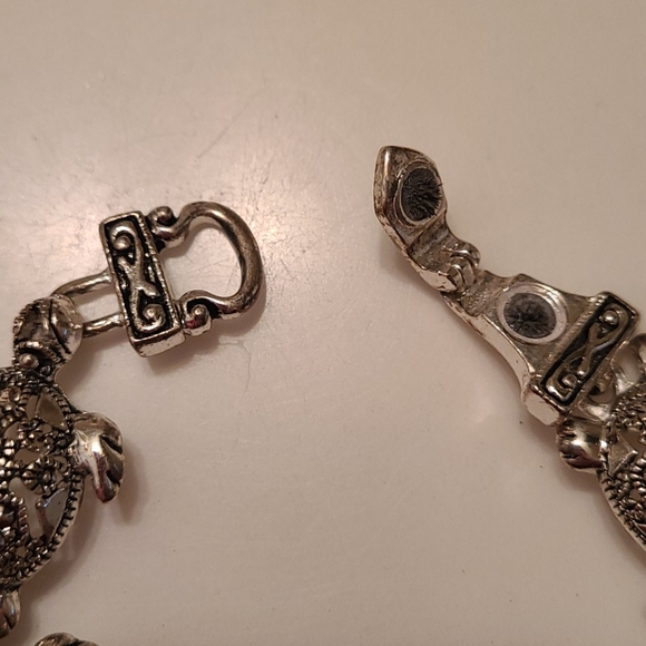 Vintage Silvertone Marcasite Sea Tortoise Link Bracelet - Picture 2 of 7